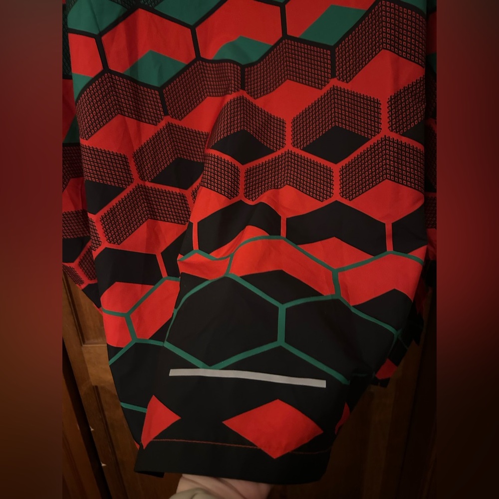 Nike Unisex Sporty Athleisure Oversized Kenya Sz S/M Red Green Black Red Poncho - Picture 15 of 16